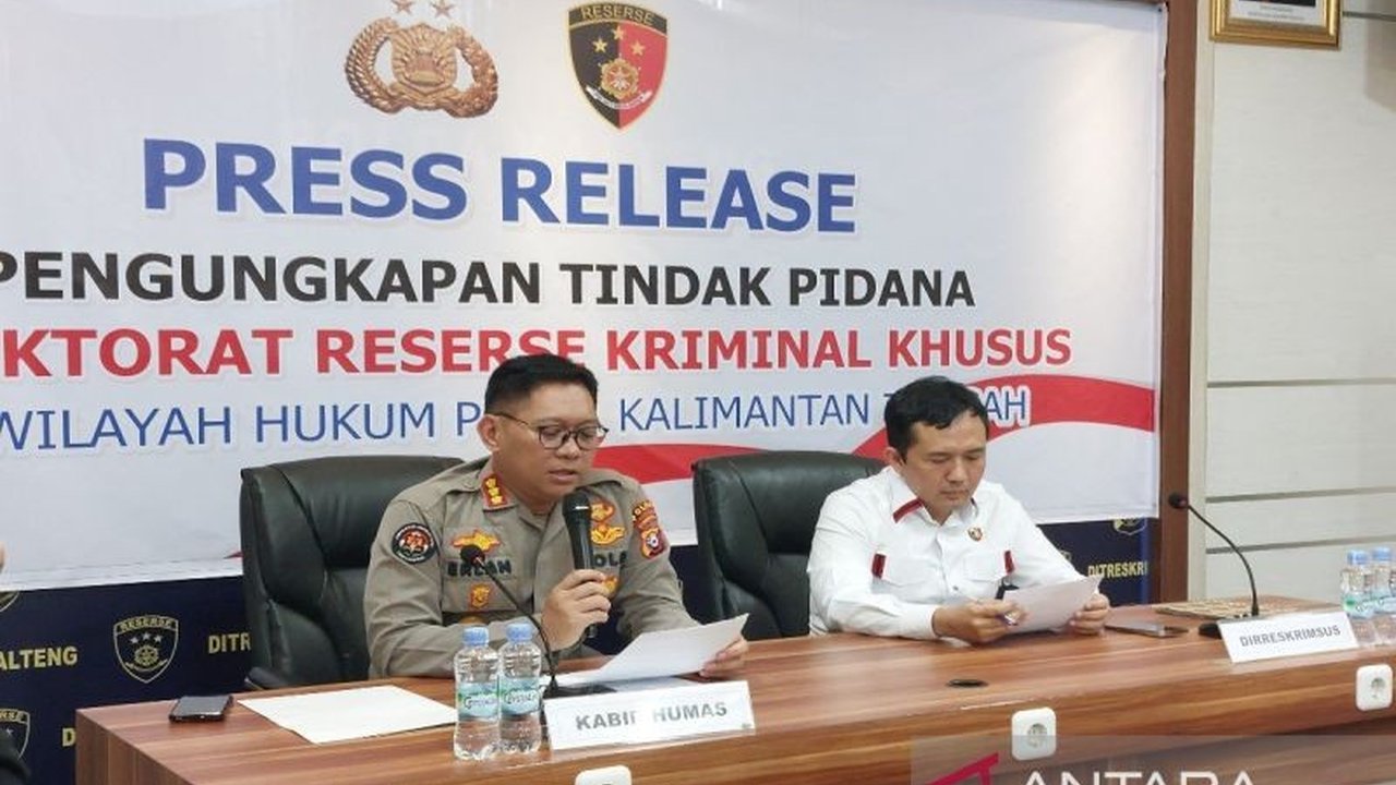 Polda Kalteng berhasil mengungkap kasus pembuatan dan penjualan video porno anak di bawah umur yang dilakukan oleh seorang pemuda dan seorang gadis di bawah umur melalui media sosial.