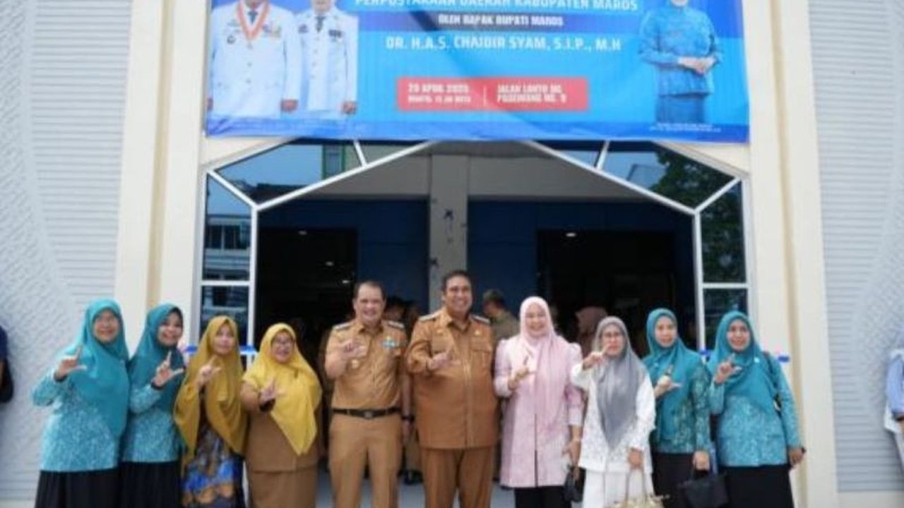 Pembangunan Gedung Creative Center Maros telah rampung dengan anggaran Rp1,5 miliar dan resmi dibuka untuk umum, menyediakan fasilitas bagi generasi muda untuk mengembangkan kreativitas.