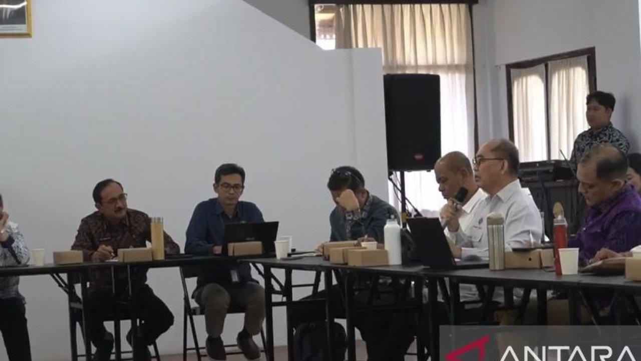 Penurunan okupansi hotel di Bali di tengah membanjirnya wisatawan asing diduga kuat disebabkan oleh maraknya akomodasi ilegal yang tak membayar pajak dan mengganggu data kepariwisataan.