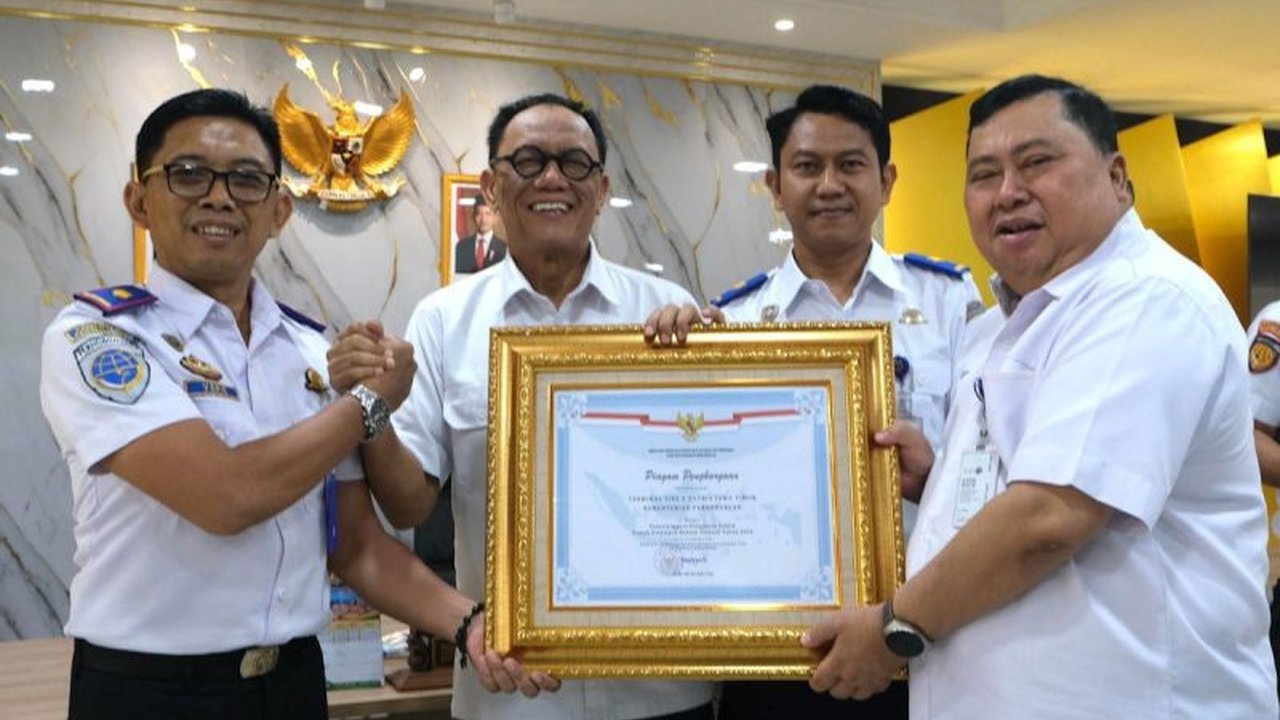 Direktorat Jenderal Perhubungan Darat (Ditjen Hubdat) Kementerian Perhubungan memastikan transportasi darat di Indonesia aman, nyaman, dan ramah bagi semua kalangan, termasuk kelompok rentan seperti lansia dan penyandang disabilitas.