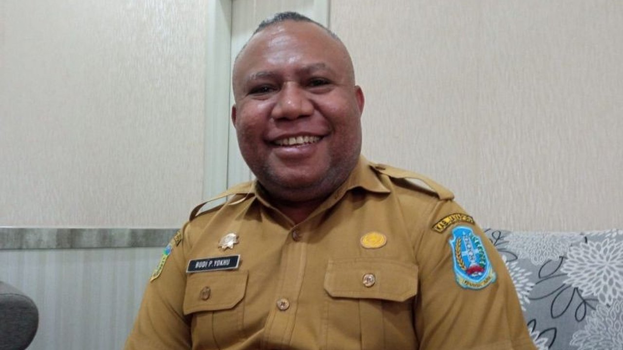 Bappenda Kabupaten Jayapura berinovasi dengan menerapkan sistem pembayaran pajak dan retribusi menggunakan barcode pada Juli 2025 untuk mencegah penyalahgunaan dan meningkatkan PAD.