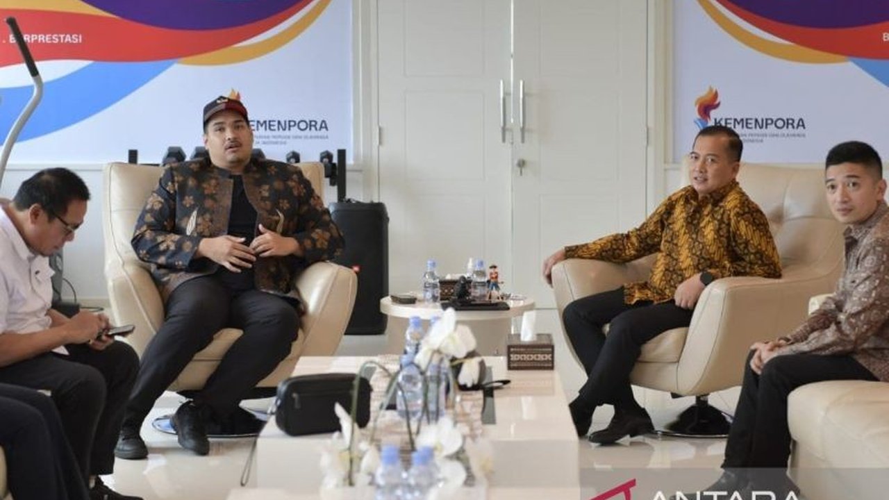 Gubernur NTB bertemu Menpora Dito Ariotedjo membahas kesiapan Fornas VIII dan peluang kolaborasi penyelenggaraan PON 2028 dengan provinsi lain.