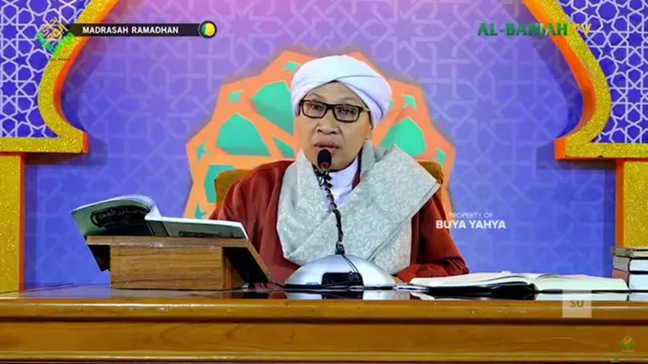 Pengasuh LPD Al Bahjah, KH Yahya Zainul Ma'arif atau Buya Yahya. (YouTube Al Bahjah TV)