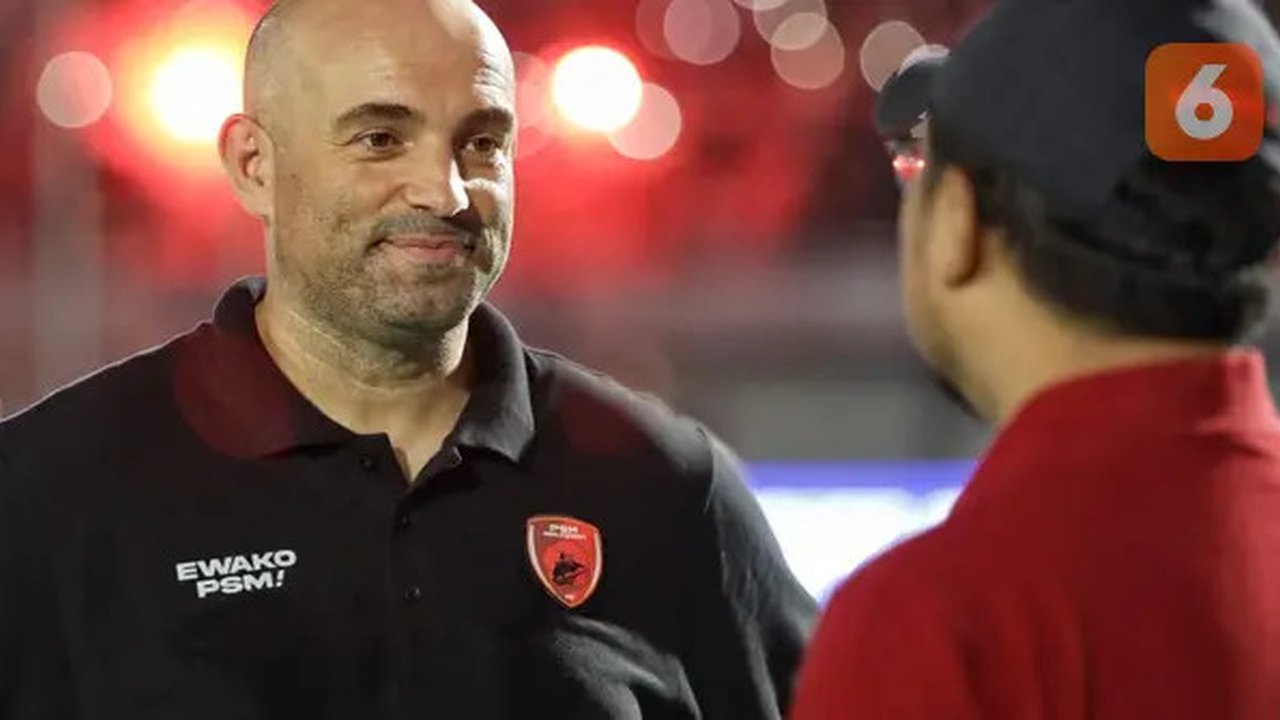 Pelatih PSM Makassar, Bernardo Tavares. (Bola.com/Nandang Permana)