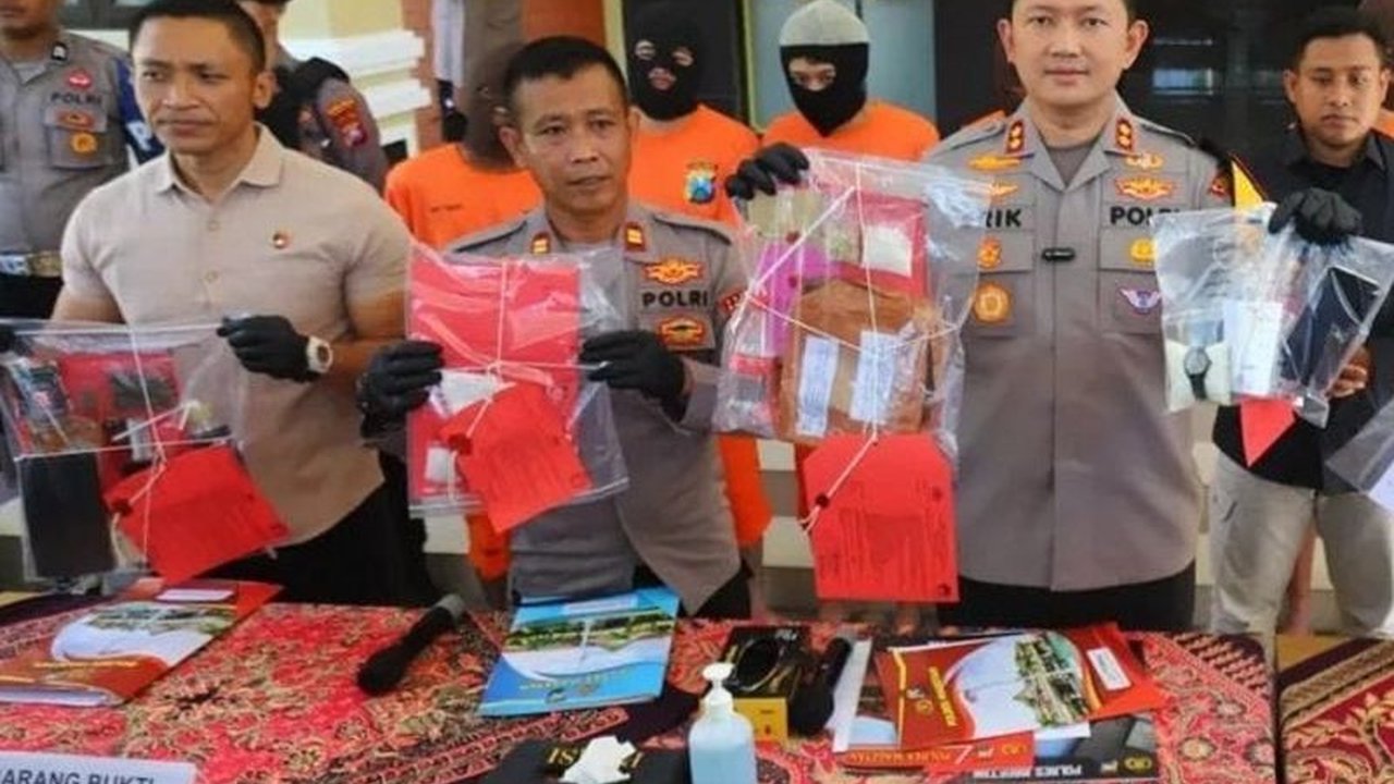 Penipuan Koperasi Mitra Sejahtera Indonesia (MSI) di Magetan, Jawa Timur, telah merugikan 1.645 nasabah hingga Rp77 miliar; Polres Magetan membuka posko pengaduan dan tengah melakukan penyelidikan.