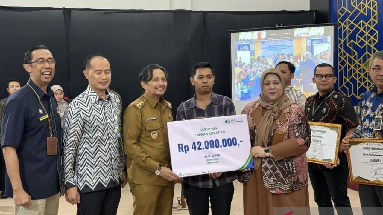 Lebih dari 79 persen peserta KUR di Kalimantan Selatan telah terdaftar sebagai peserta BPJAMSOSTEK, namun BPJS Ketenagakerjaan berupaya agar seluruh peserta terlindungi.