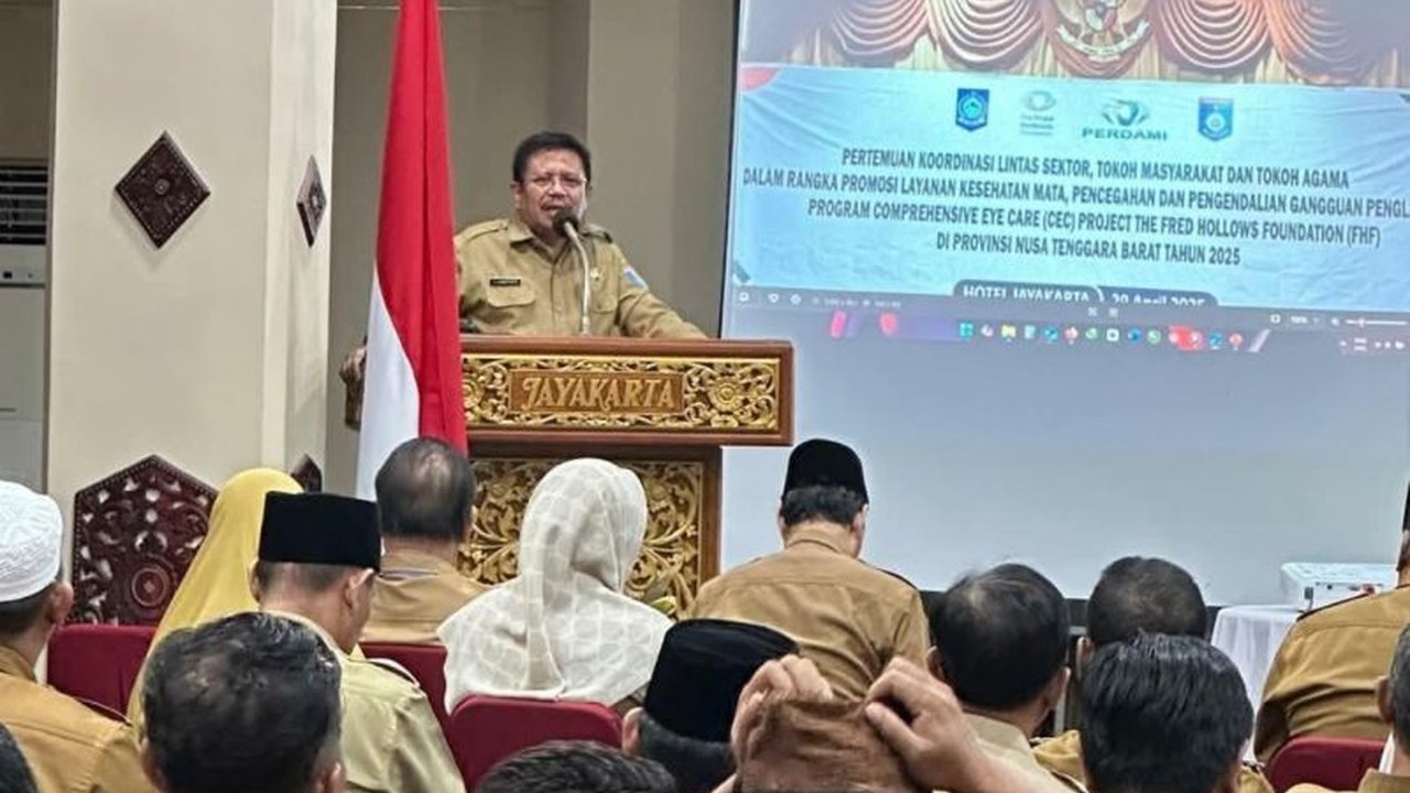 Pemkab Lombok Barat, NTB, memprioritaskan kesehatan masyarakat, khususnya penanggulangan penyakit mata katarak yang mencapai 3.500 kasus, dengan program promotif dan preventif.