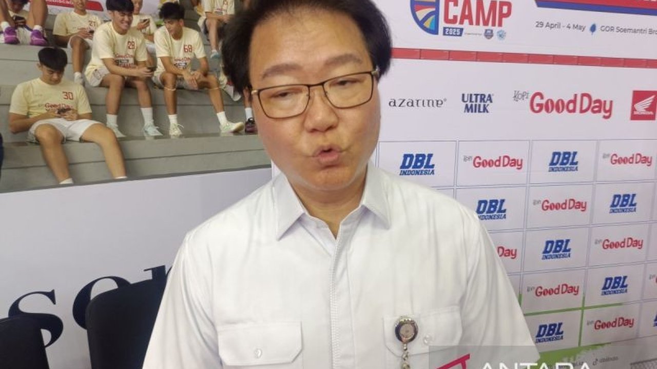 Wakil Sekjen Perbasi, Ratana Arya Krishnan, memuji kontribusi DBL Indonesia dalam pengembangan bakat pebasket muda selama 20 tahun terakhir, terbukti dari banyaknya pemain IBL dan Timnas yang pernah berlaga di DBL.