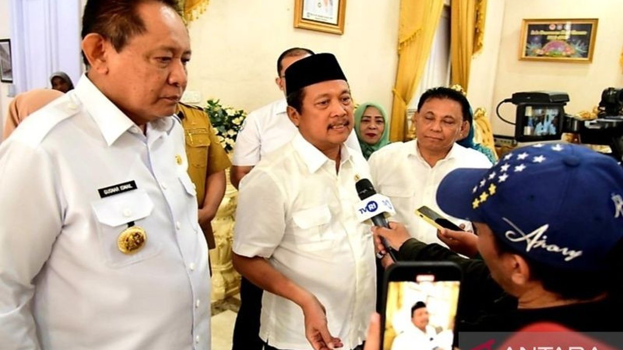 Menteri Kelautan dan Perikanan (KP) mendukung pengembangan budi daya rumput laut di Gorontalo, melihat potensi ekonomi yang besar dan peluang menciptakan lapangan kerja.