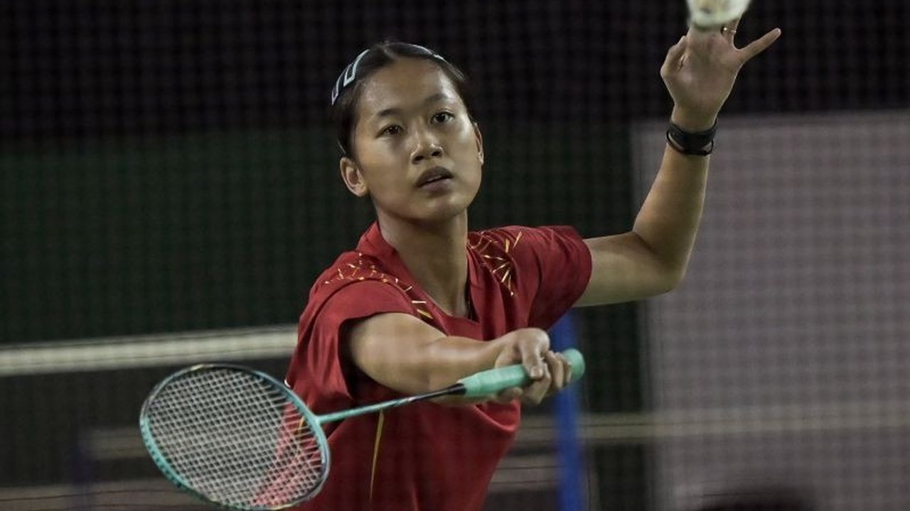 Putri Kusuma Wardani berhasil menyamakan kedudukan Indonesia dan India menjadi 1-1 pada Piala Sudirman 2025 setelah mengalahkan Pusarla Venkata Sindhu dalam pertandingan dua gim langsung.