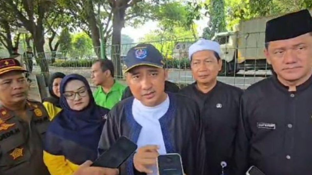 Pemkot Depok mendorong pembangunan flyover di Jalan Juanda untuk mengurangi kemacetan parah yang terjadi di jam sibuk, dengan rencana implementasi pada awal 2026.