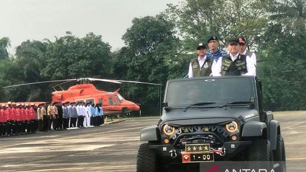 Pemerintah Indonesia pastikan kesiapsiagaan menghadapi potensi kebakaran hutan dan lahan (karhutla) pada musim kemarau 2025 melalui apel gelar pasukan dan peralatan di Pekanbaru.