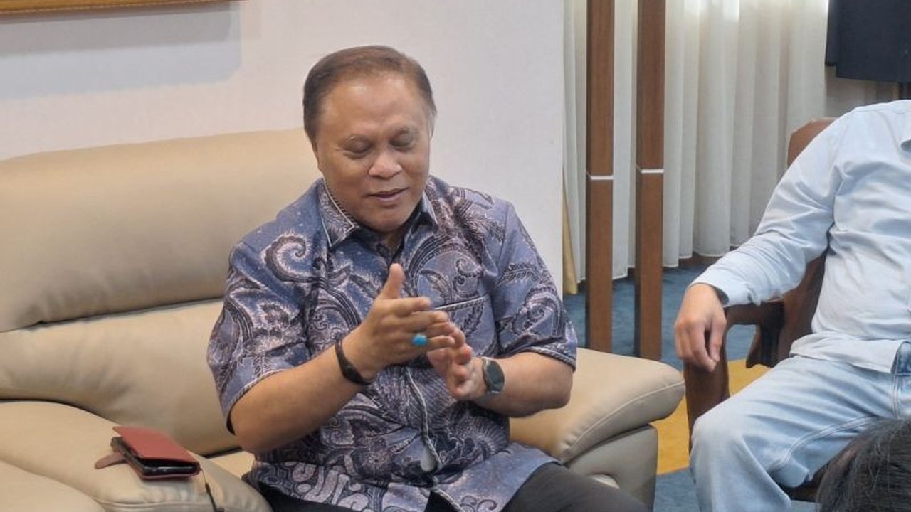 Rektor Universitas Pancasila, Marsudi Wahyu Kisworo, diberhentikan dari jabatannya, diduga terkait penanganannya terhadap kasus kekerasan seksual mantan rektor.
