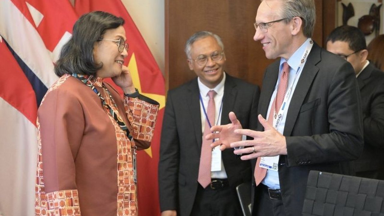 Menteri Keuangan RI, Sri Mulyani, bertemu Menkeu Jerman untuk membahas peningkatan hubungan perdagangan bilateral dan dukungan Jerman terhadap aksesi Indonesia ke OECD.