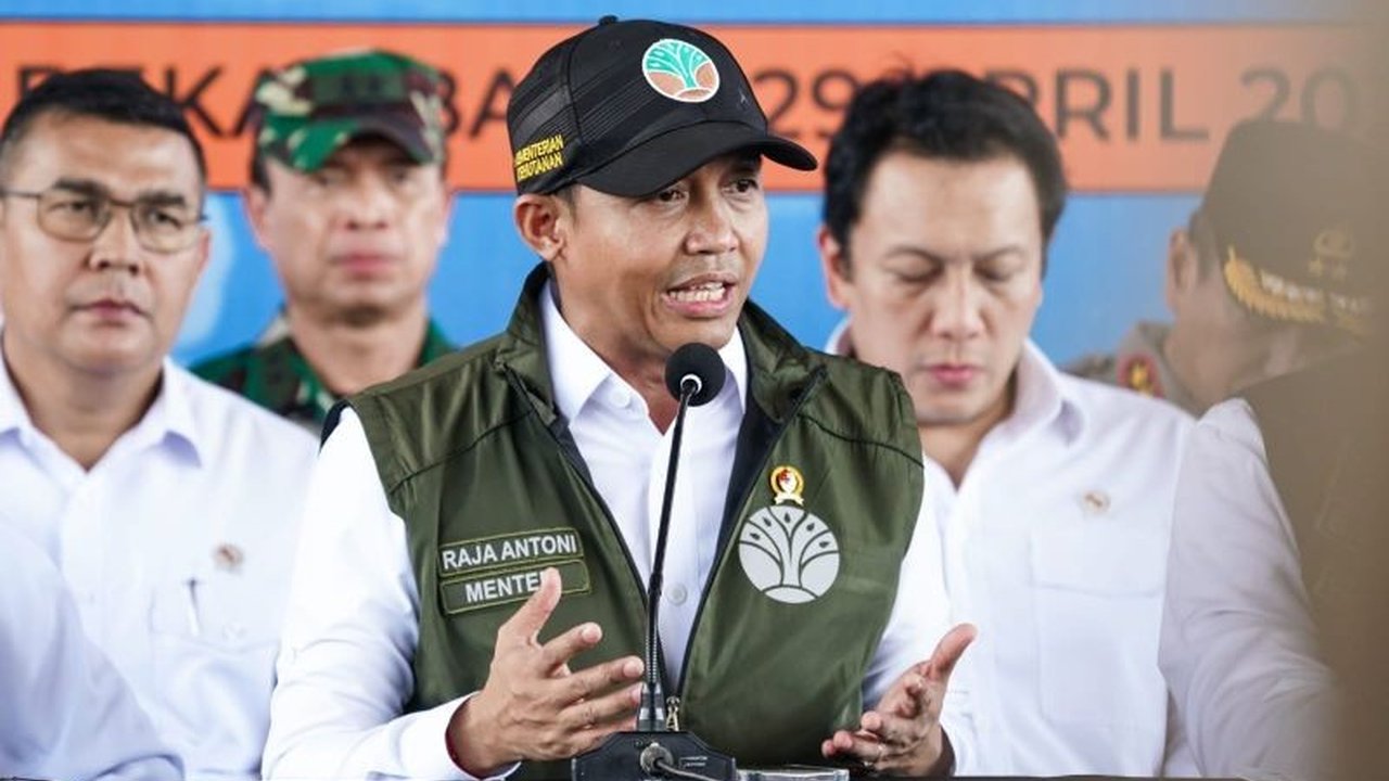 Meskipun kasus kebakaran hutan dan lahan (karhutla) di Indonesia menurun, Menteri Kehutanan menekankan pentingnya kewaspadaan dan kesiapsiagaan untuk mencegah bencana serupa di masa mendatang.