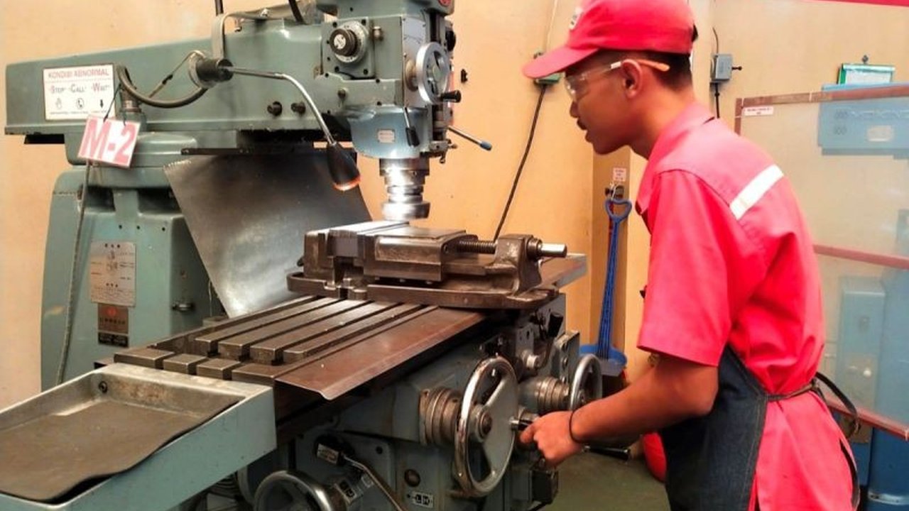 PT Semen Indonesia (SIG) mencapai Rp23,06 triliun belanja produk dalam negeri pada 2024, mendukung ekonomi nasional dan keandalan operasional pabrik melalui peningkatan penggunaan suku cadang lokal.