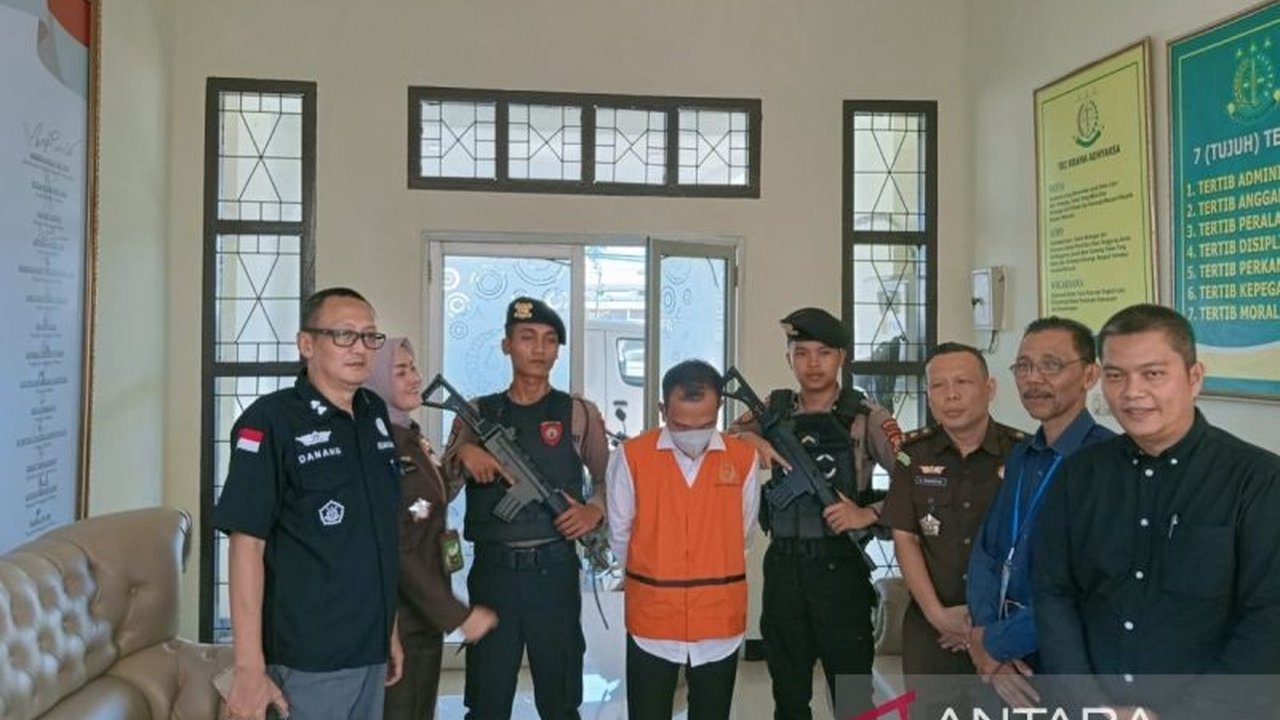 Kejati Bengkulu telah melimpahkan berkas kasus korupsi tunjangan kinerja (tukin) TNI kepada Kejari Bengkulu, dengan kerugian negara mencapai Rp9,2 miliar.