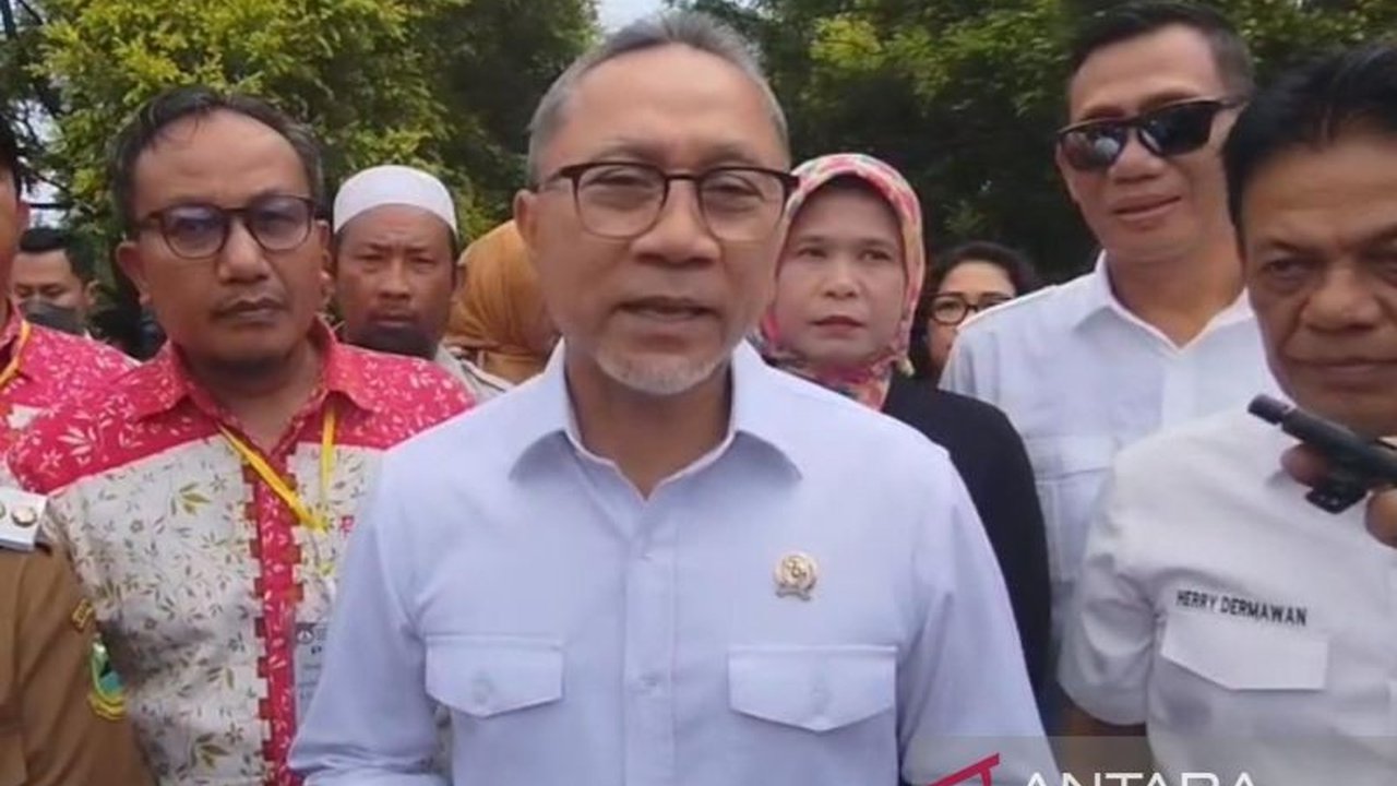 Menteri Koordinator Bidang Pangan, Zulkifli Hasan, memuji peran penyuluh pertanian sebagai pahlawan ketahanan pangan nasional, seiring produksi padi melimpah dan fokus pemerintah kembali pada sektor pertanian.