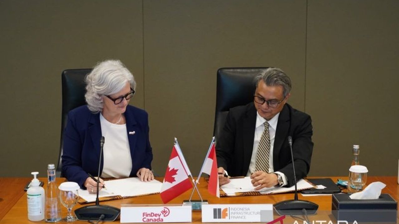 Indonesia Infrastructure Finance (IIF) tingkatkan pembiayaan proyek infrastruktur berkelanjutan untuk mendukung ekonomi rendah karbon dan inklusif, dengan fokus pada sektor energi, telekomunikasi, dan transportasi.