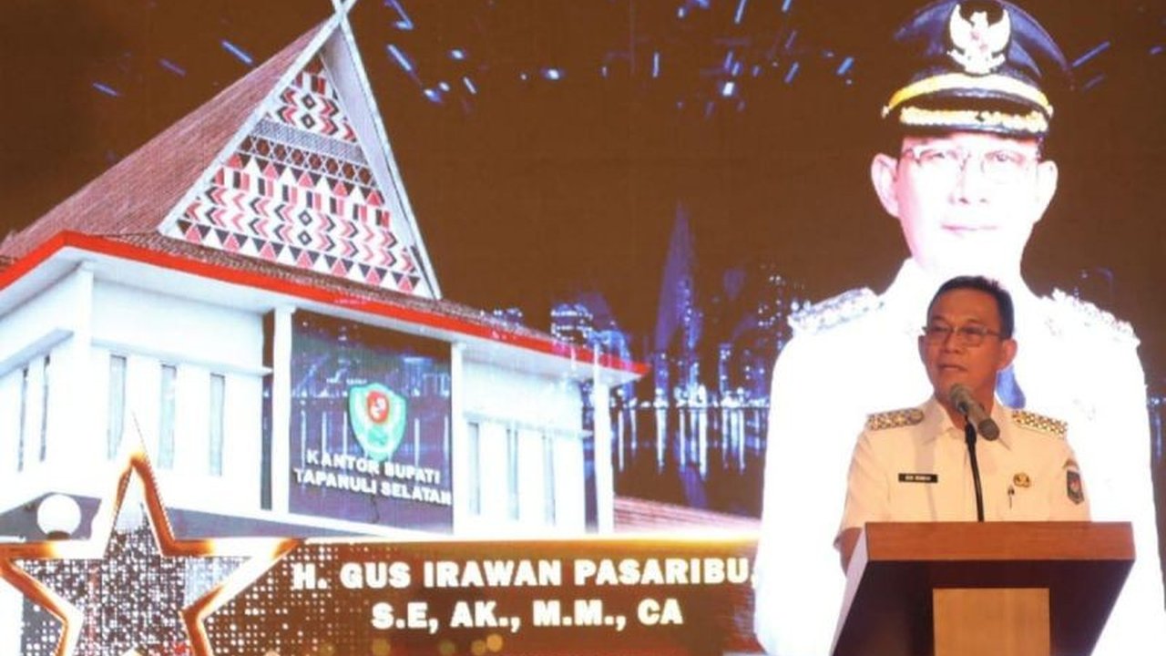 Bupati Tapsel, Gus Irawan Pasaribu, memberhentikan sejumlah pejabat karena indisipliner, penyalahgunaan jabatan, dan pungli, guna efisiensi APBD dan peningkatan pelayanan publik.