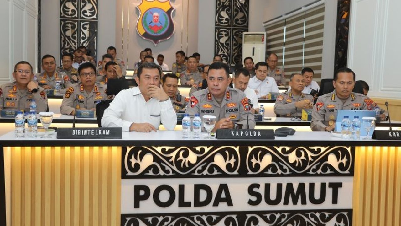 Polda Sumut mengerahkan 2.972 personel untuk mengamankan Hari Buruh Internasional pada 1 Mei 2025 di Medan, guna mencegah aksi anarkis dan menjaga stabilitas keamanan.