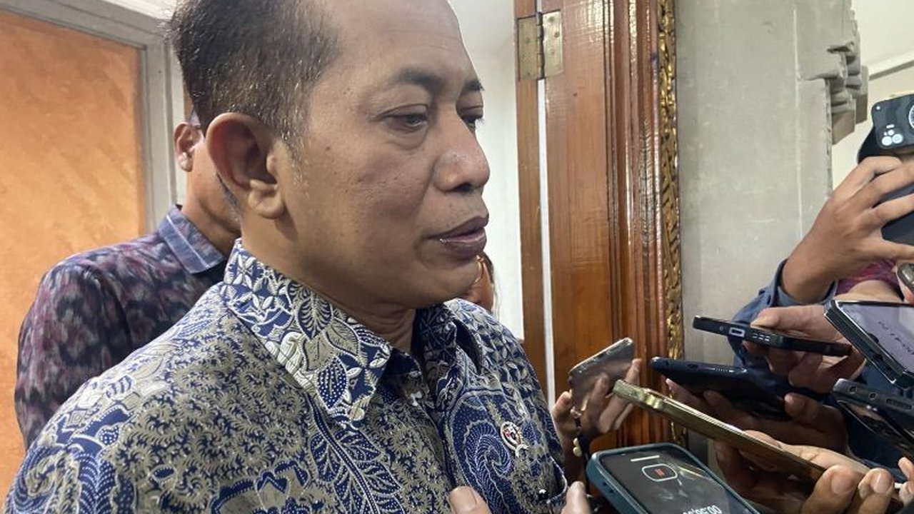 Wakil Menteri Koperasi meminta masyarakat tak khawatir dengan ancaman aktor yang mengganggu Koperasi Desa Merah Putih, karena pemerintah hadir untuk tata perekonomian desa dan memastikan keadilan bagi rakyat.
