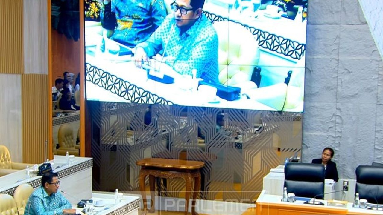 Anggota DPR RI Sudjatmiko mengusulkan agar KIP Kuliah difokuskan mencetak sarjana sesuai kebutuhan desa, seperti sarjana pertanian, demi pembangunan pedesaan yang berkelanjutan.