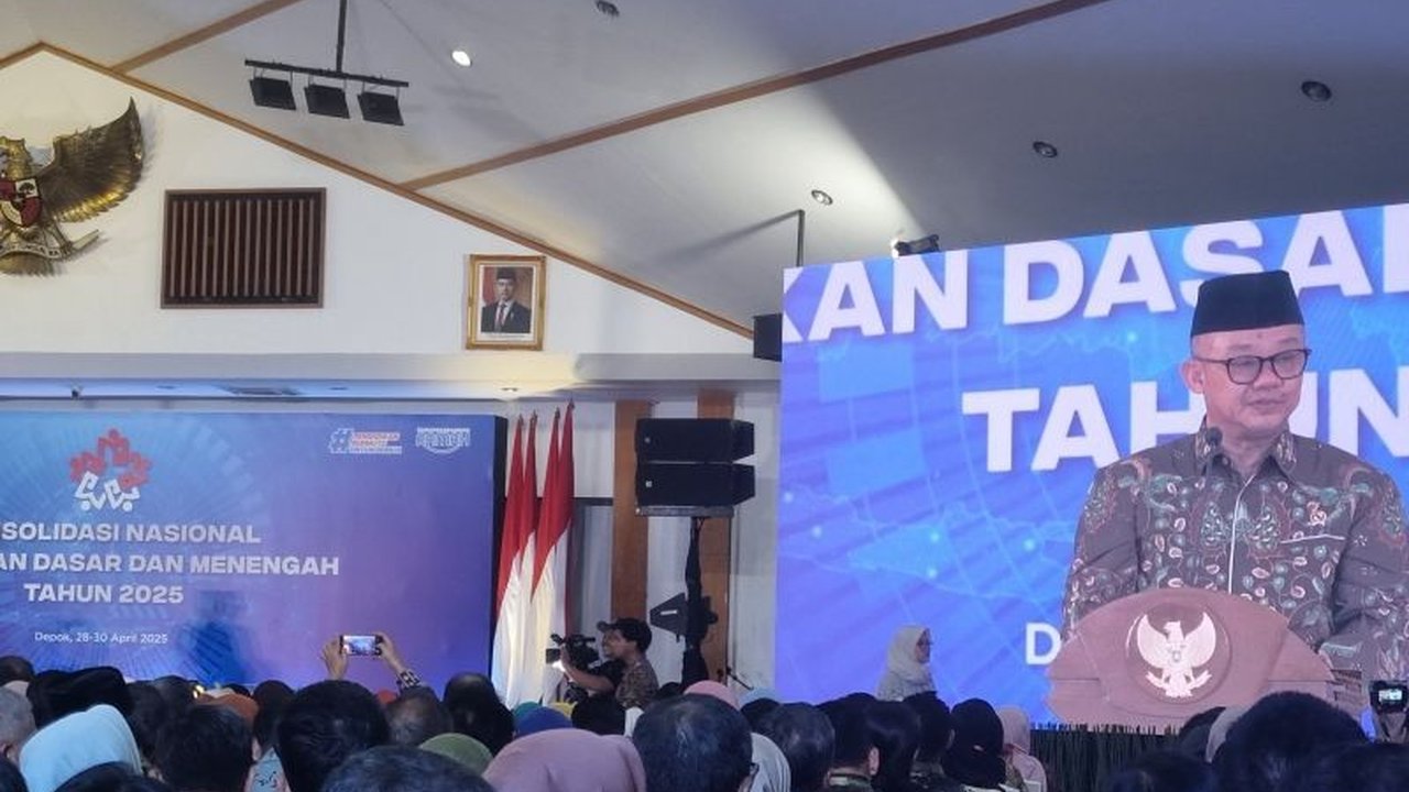Indonesia berkolaborasi dengan Google untuk melatih setidaknya satu juta guru dalam bidang coding dan kecerdasan buatan (AI), sebagai bagian dari kurikulum sekolah mulai tahun ajaran 2025.