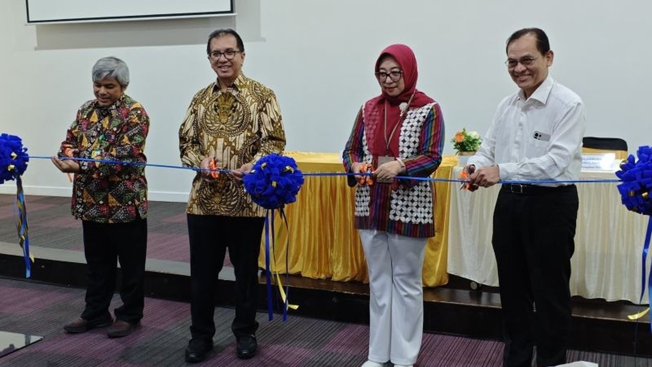 Rumah Sakit Universitas Indonesia (RSUI) meluncurkan layanan terapi sel punca orthopaedi, menawarkan harapan baru bagi pengobatan gangguan tulang dan sendi, hasil kolaborasi riset bersama RSCM.