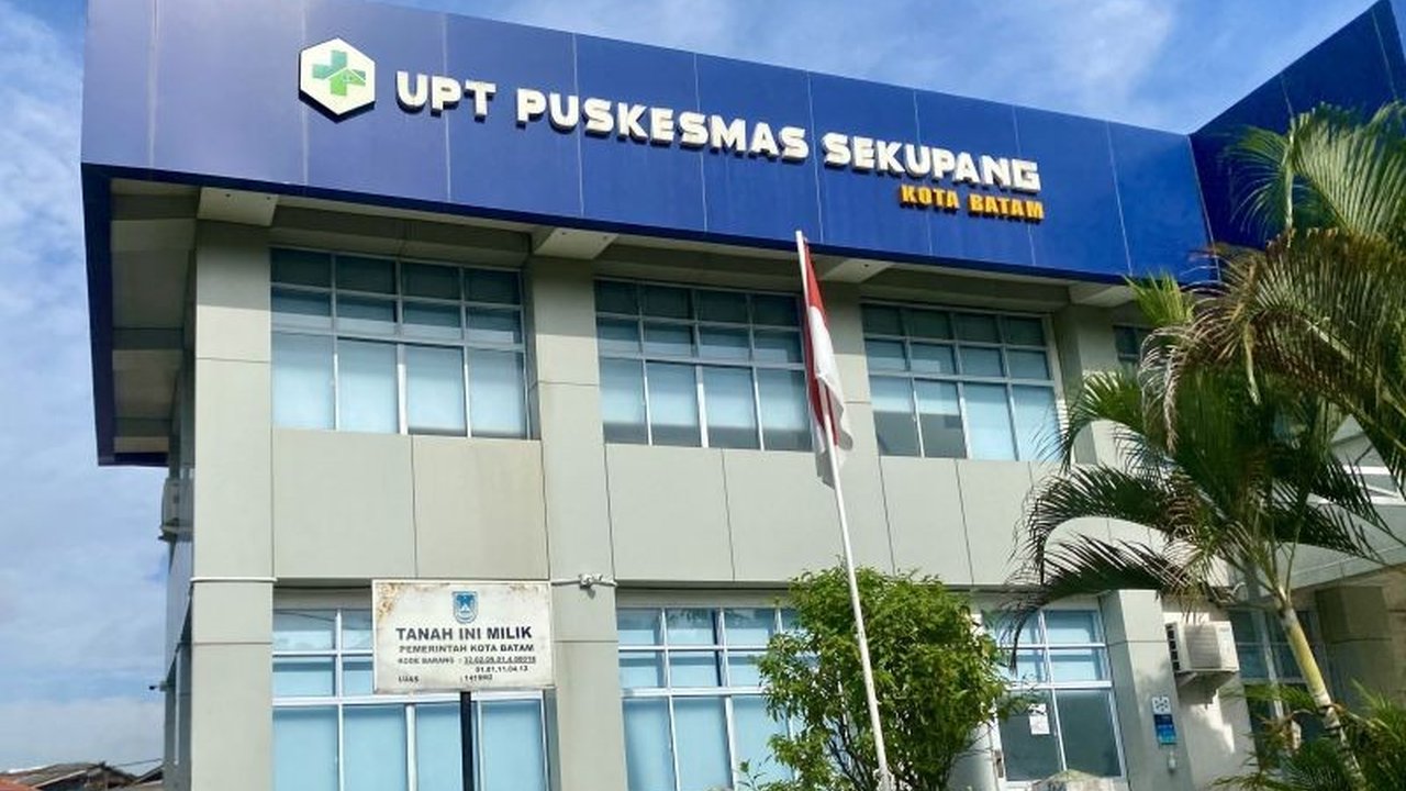 Dinas Kesehatan Batam mencatat 74 calon haji dari kloter 17 belum divaksin meningitis dan polio,  sementara keberangkatan jemaah haji tinggal beberapa minggu lagi.