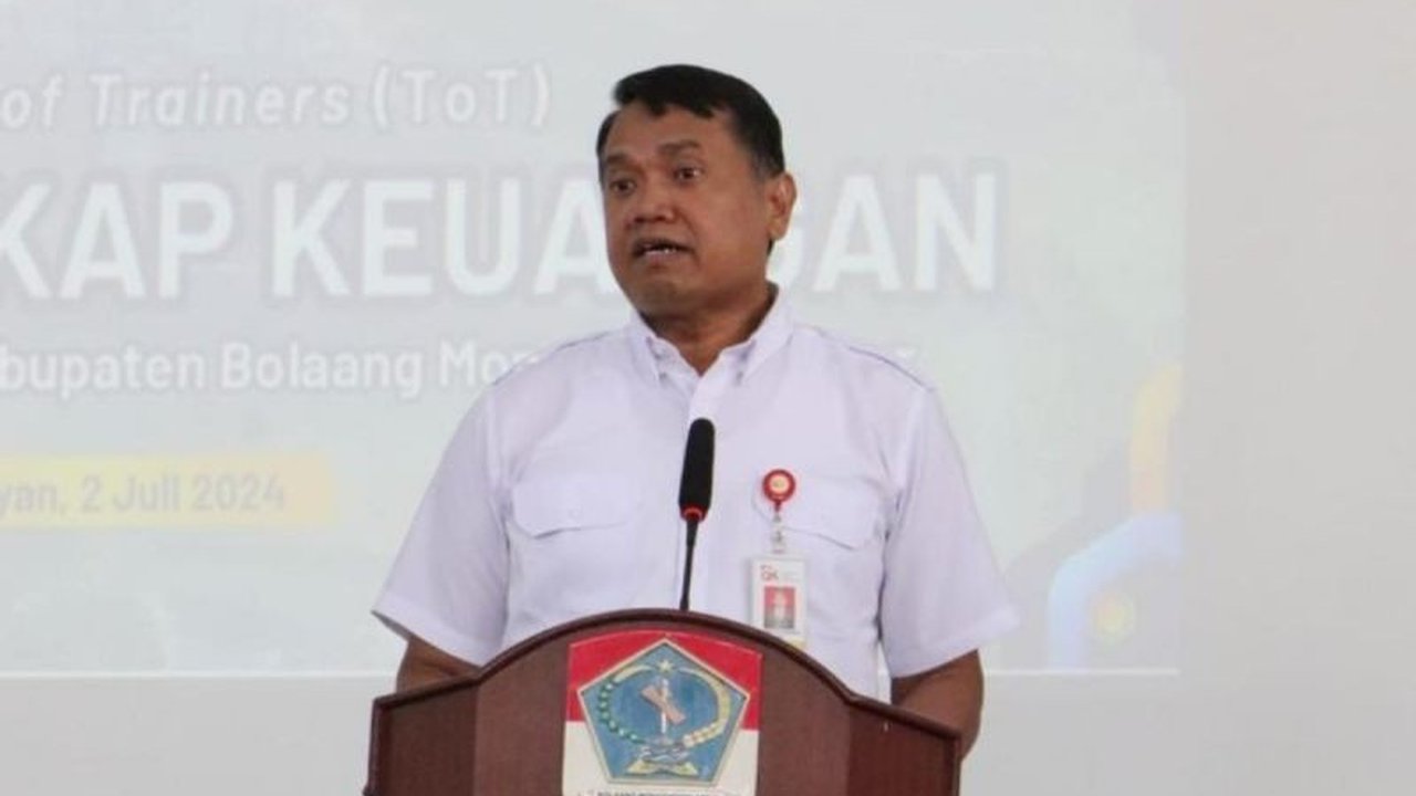 Otoritas Jasa Keuangan (OJK) Sulutgomalut gencar meningkatkan literasi dan inklusi keuangan perempuan di Manado, mengingat peran krusial mereka dalam pengelolaan keuangan keluarga dan pembentukan generasi emas Indonesia.