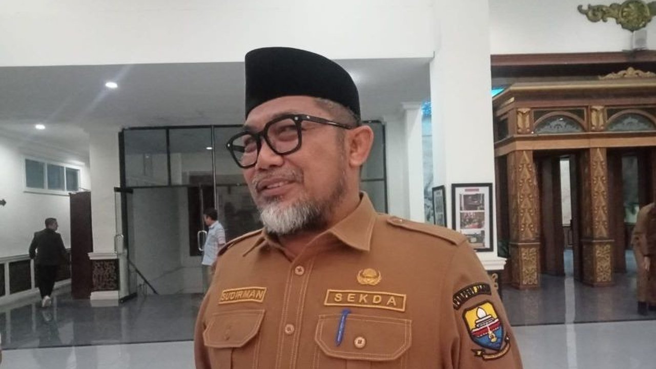 Pemprov Jambi berencana membangun bandara internasional baru di pesisir, ditargetkan selesai dalam 1-2 bulan mendatang oleh investor swasta dalam negeri.