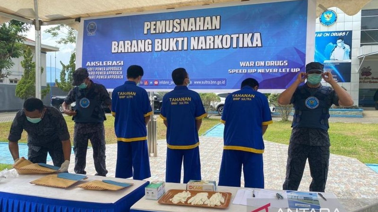 BNNP Sulawesi Tenggara mengungkapkan bahwa pengguna narkoba di daerah tersebut didominasi oleh pekerja tambang yang menggunakan sabu untuk menambah semangat kerja, sehingga BNNP gencar melakukan sosialisasi pencegahan.