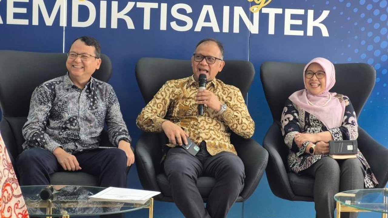 Kementerian Pendidikan, Kebudayaan, Riset, dan Teknologi (Kemdikbudristek) akan mengkaji lebih lanjut pencopotan Rektor Universitas Pancasila, Prof. Marsudi Wahyu Kisworo, oleh Yayasan Pendidikan dan Pembina Universitas Pancasila.