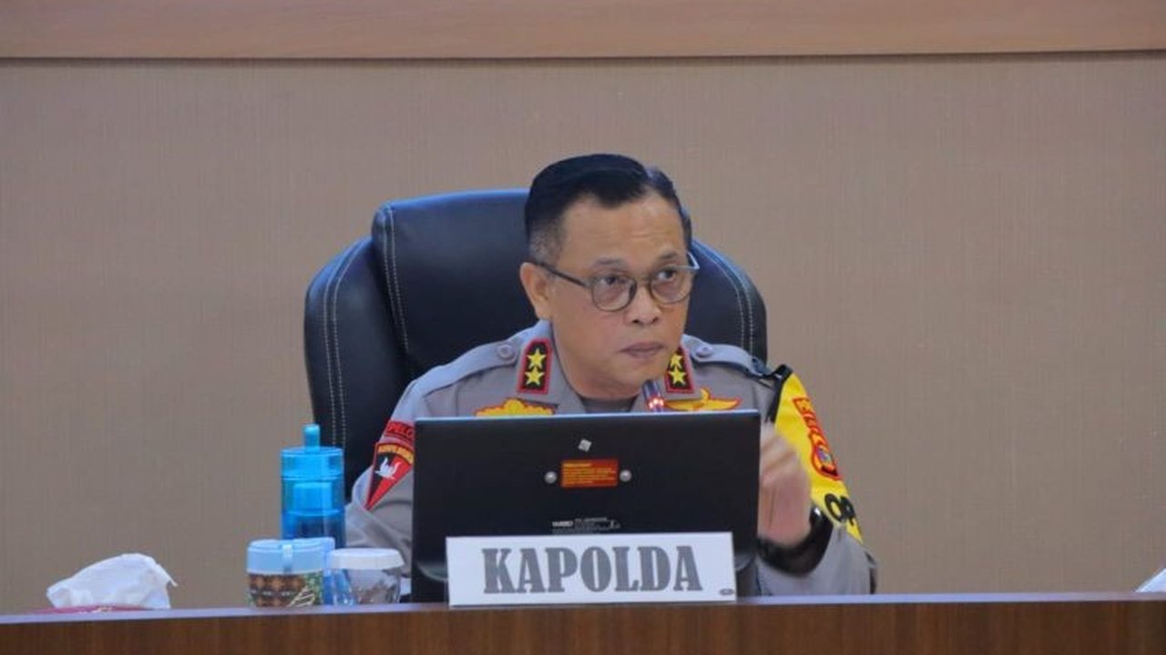 Polda Lampung meningkatkan patroli rutin untuk mencegah aksi premanisme dan menjaga kondusifitas keamanan serta perekonomian di wilayah hukumnya.