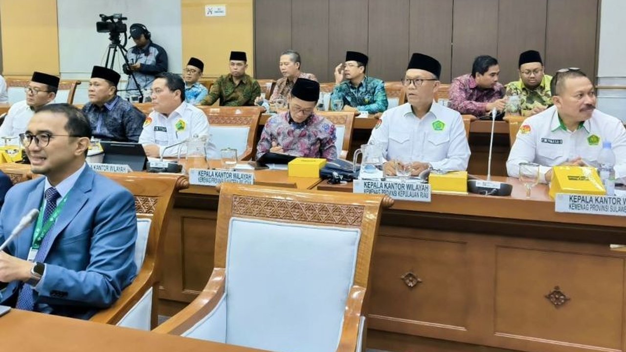 Komisi VIII DPR RI mendorong Kemenag Kepri untuk meningkatkan kualitas layanan haji, meliputi katering, akomodasi, dan transportasi, demi keberangkatan jamaah yang lancar pada Mei 2025.
