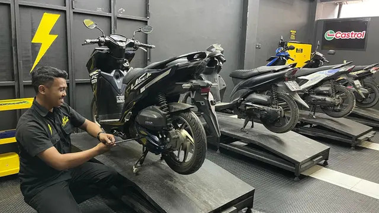 Bengkel sepeda motor Art N' Speed meresmikan cabang baru di Pamulang Timur, Tangerang Selatan. (Liputan6.com/Septian Pamungkas)