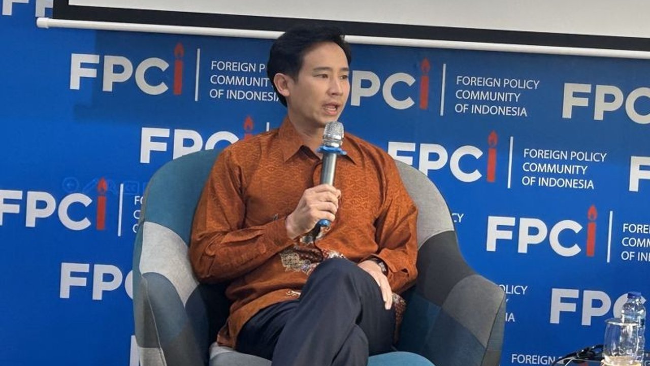 Mantan pemimpin MFP Thailand, Pita Limjaroenrat, menekankan pentingnya konsistensi dan transparansi bagi pemimpin dalam meraih kepercayaan publik, berdasarkan pengalamannya dalam pemilu 2023.