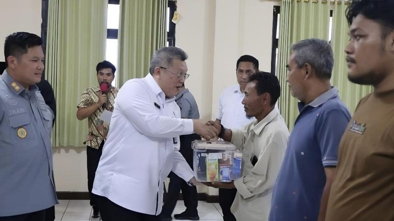 Kantor Imigrasi Tanjung Priok membentuk Desa Binaan Imigrasi di Pulau Untung Jawa untuk mencegah TPPO dan memberikan edukasi keimigrasian kepada masyarakat.
