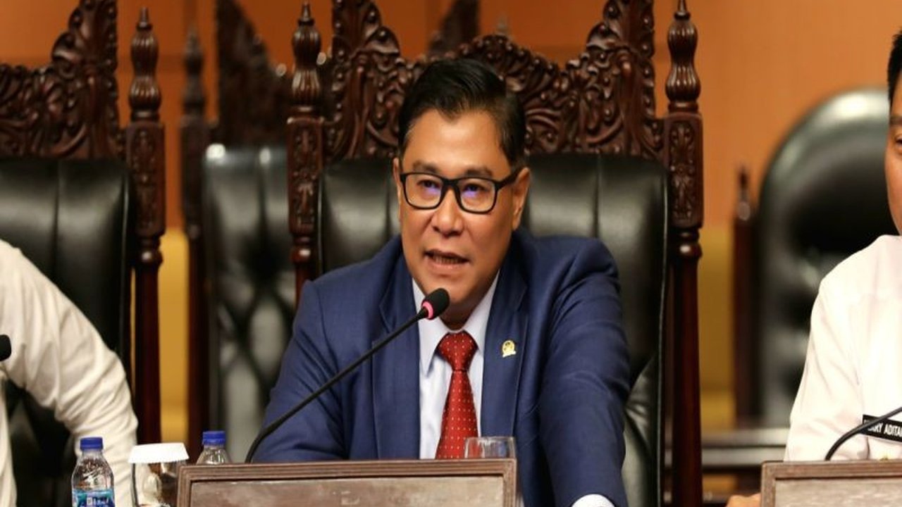 Anggota Komisi V DPR RI, Danang Wicaksana Sulistya, tekankan pentingnya Panja SPM Jalan Tol untuk meningkatkan kualitas layanan dan keselamatan pengguna jalan tol di Indonesia.