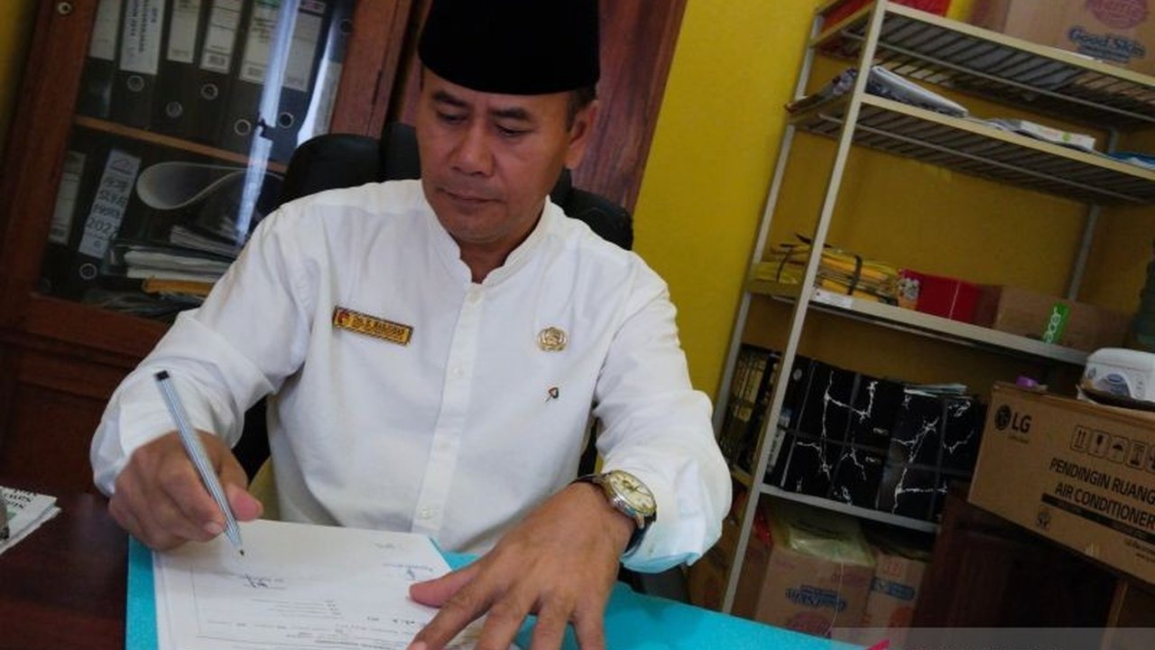 Disnakertrans Mukomuko berharap aksi buruh dalam rangka May Day 1 Mei berlangsung damai dan tidak anarkis, dengan aspirasi utama penegakan aturan ketenagakerjaan.