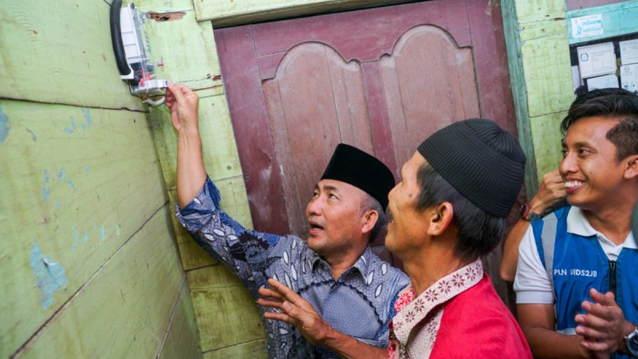 PLN UID S2JB berkomitmen wujudkan program 'PALI Terang Bahagia' dengan memastikan pasokan listrik andal untuk mendukung pembangunan berkelanjutan di Kabupaten PALI, Sumatera Selatan.