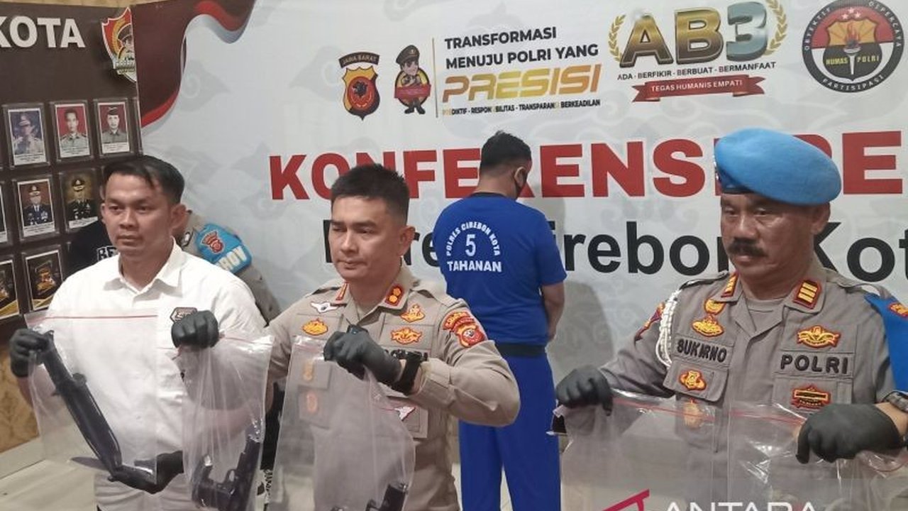 Polisi Ringkus Pelaku Perampasan Motor Bersenjata Api di Cirebon