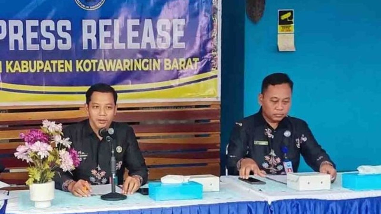 BNNK Kobar dan Pemkab Kotawaringin Barat, Kalimantan Tengah, berkolaborasi untuk melakukan deteksi dini penyalahgunaan narkoba di kalangan ASN melalui tes urine mendadak, mengingat Kobar termasuk zona merah peredaran gelap narkotika.