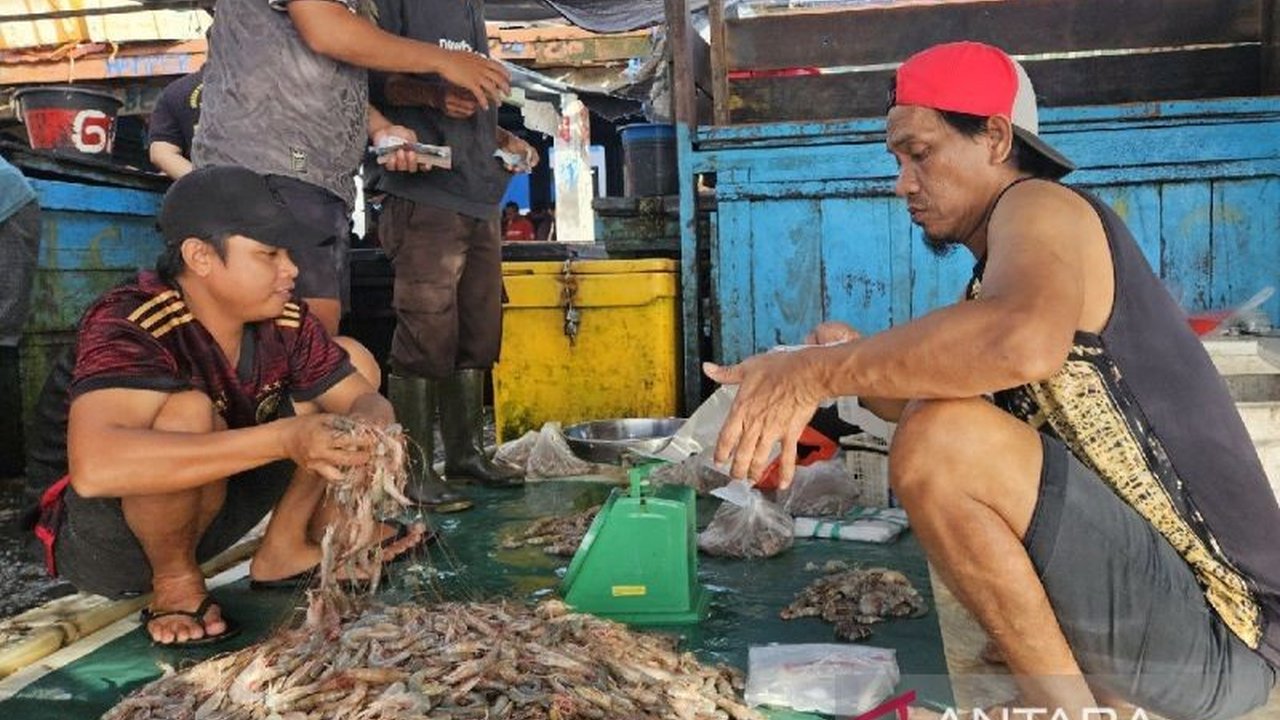 Pemerintah Provinsi Papua fokus pada lima program utama untuk mengembangkan sektor perikanan, meningkatkan kesejahteraan masyarakat pesisir, dan mendorong ekspor komoditas lokal.