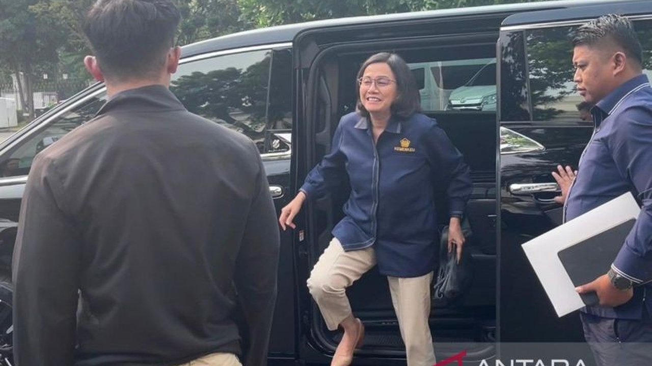 Menteri Keuangan Sri Mulyani mengumumkan kenaikan pendapatan negara sebesar Rp200 triliun pada Maret 2025, menandai pemulihan ekonomi signifikan setelah periode Januari-Februari.