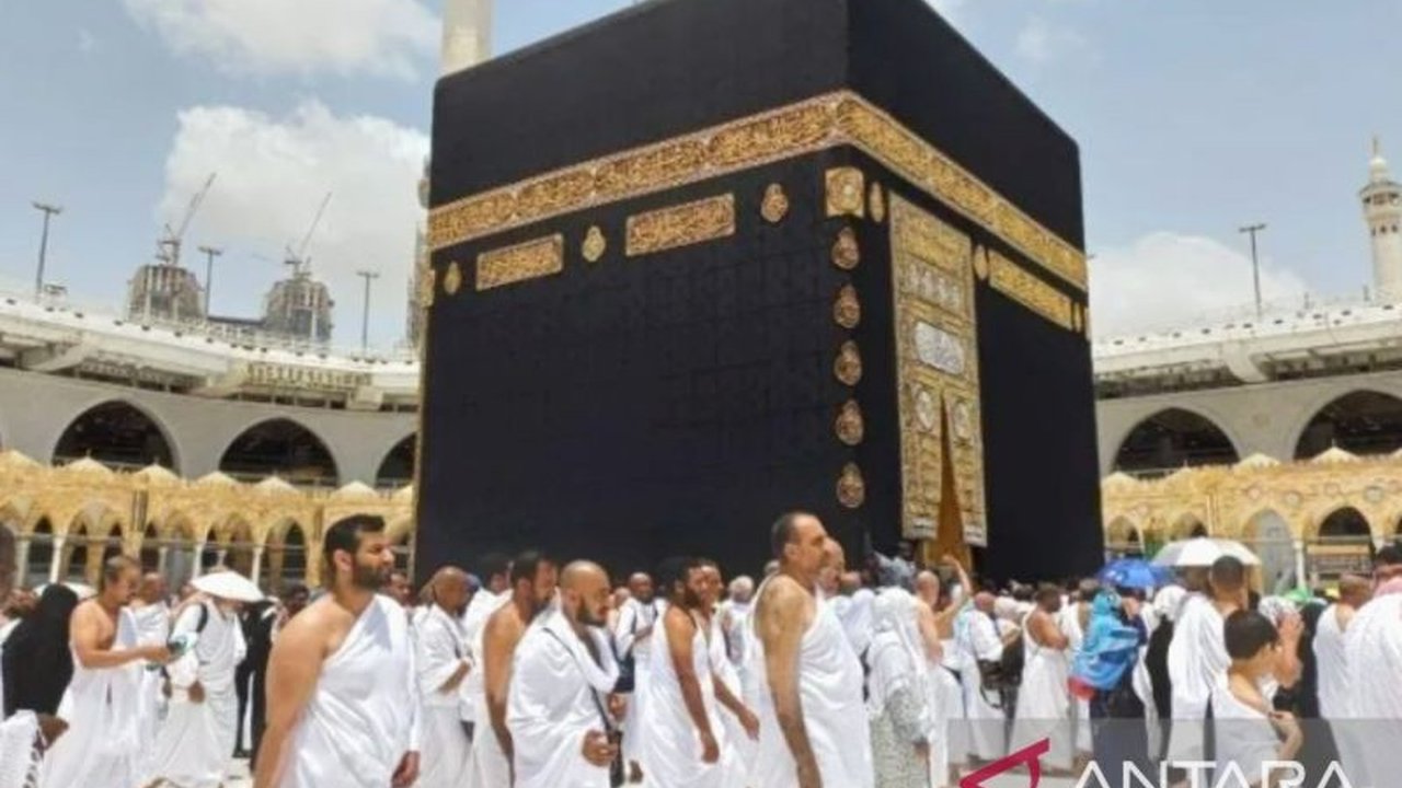 Pemkab Karawang telah menyiapkan Islamic Center sebagai titik keberangkatan 2.087 calon haji tahun ini, dengan pengamanan ketat dari berbagai pihak.