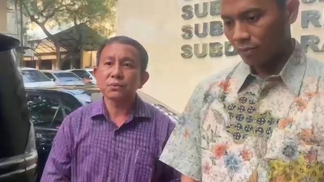 Ayah Kenzha Erza Walewangko mengungkapkan kesaksian mengejutkan terkait kematian anaknya di kampus UKI, menyebut adanya dugaan penganiayaan yang berujung pada kematian.