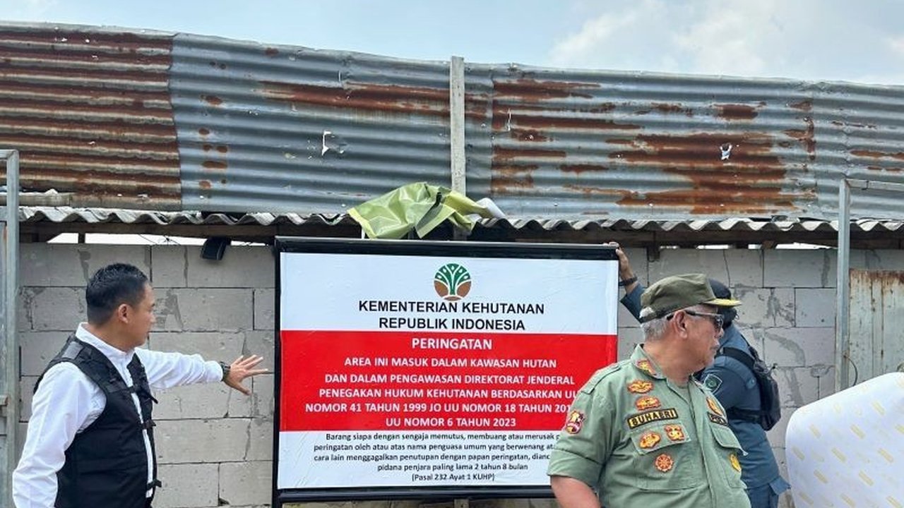 Kemenhut Temukan 5 Titik Pembuangan Sampah Ilegal di Hutan Karawang, Ancaman Pidana Mengintai!