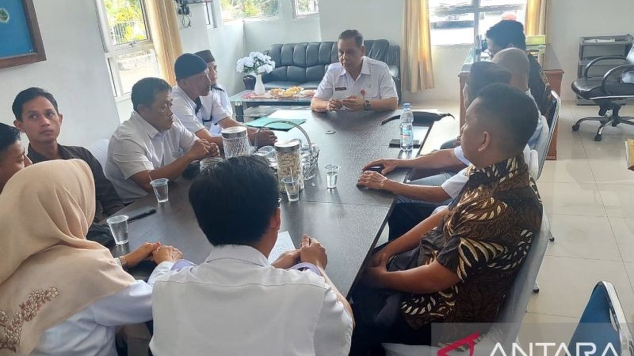 Pemerintah Kabupaten Bangka menetapkan Pilkades antar waktu serentak di tiga desa pada 21 Mei 2025, dengan masing-masing desa diikuti tiga calon kepala desa.